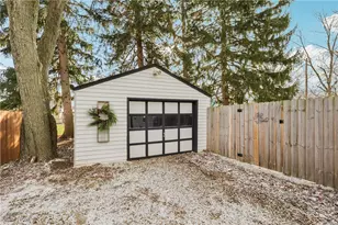 1240 Benton St, Barberton, OH 44203 - Photo 29