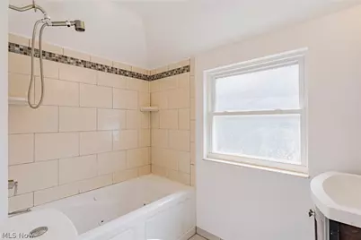 1911 Beverly Hills Drive, Euclid, OH 44117 - Photo 17