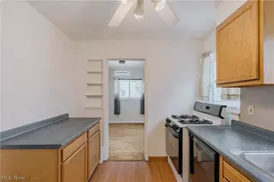 1911 Beverly Hills Dr, Euclid, OH 44117 - Photo 11