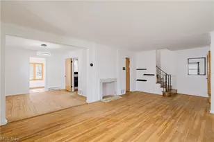 1911 Beverly Hills Dr, Euclid, OH 44117 - Photo 5