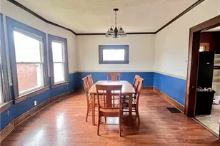 122 E 6th St, Uhrichsville, OH 44683 - Photo 5