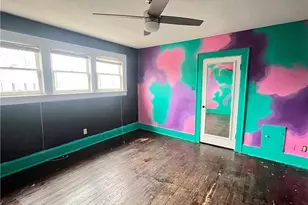 122 E 6th St, Uhrichsville, OH 44683 - Photo 11