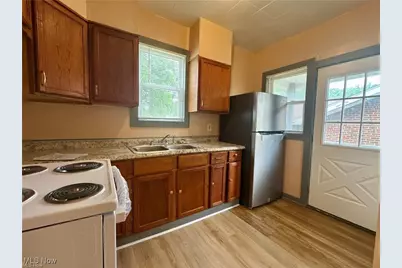 993 Concord Avenue, Akron, OH 44306 - Photo 7