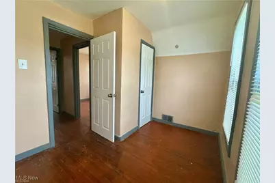 993 Concord Avenue, Akron, OH 44306 - Photo 9