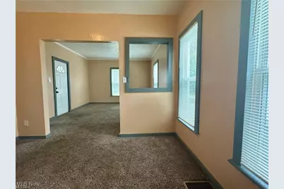 993 Concord Avenue, Akron, OH 44306 - Photo 5