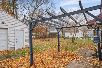 1067 Mercer Avenue, Akron, OH 44320 - Photo 17