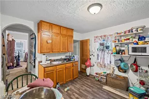 1067 Mercer Ave, Akron, OH 44320 - Photo 7