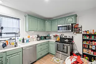 848 Kling St, Akron, OH 44311 - Photo 9