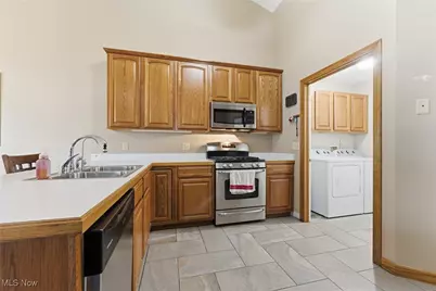 982 Lanedale Street NW, Massillon, OH 44647 - Photo 11