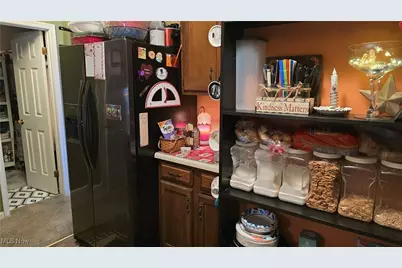 710 Belrock Avenue, Belpre, OH 45714 - Photo 9