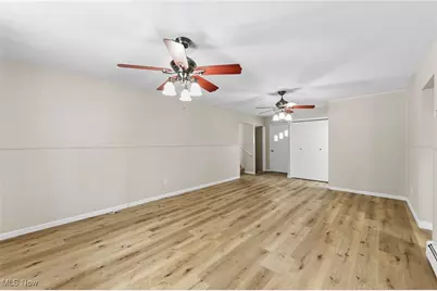 8 Shawondassee Drive, Timberlake, OH 44095 - Photo 5