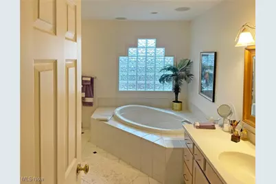 311 E 293rd Street, Willowick, OH 44095 - Photo 15