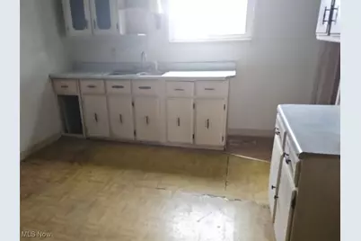 519 N Uhrich Street, Uhrichsville, OH 44683 - Photo 5