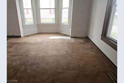 519 N Uhrich Street, Uhrichsville, OH 44683 - Photo 3