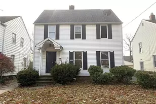 16901 Ridgeton Dr, Loveland, OH 44128 - Photo 1