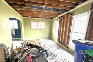 16901 Ridgeton Dr, Loveland, OH 44128 - Photo 3