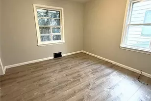 14914 Kingsford Ave, Loveland, OH 44128 - Photo 13