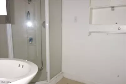 6090 Manchester Road, New Franklin, OH 44319 - Photo 11