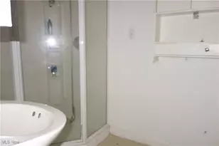 6090 Manchester Rd, New Franklin, OH 44319 - Photo 11