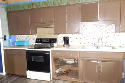 6090 Manchester Road, New Franklin, OH 44319 - Photo 17