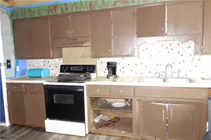 6090 Manchester Rd, New Franklin, OH 44319 - Photo 17