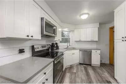 5355 Fulton Drive NW, Canton, OH 44718 - Photo 7