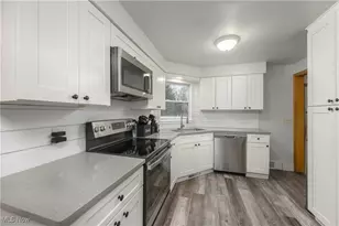 5355 Fulton Dr NW, Canton, OH 44718 - Photo 7