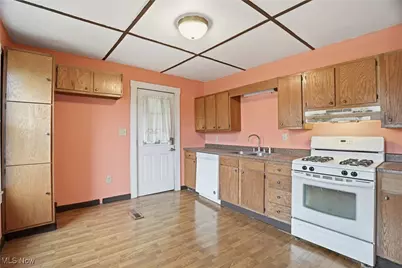 8045 Veto Road, Belpre, OH 45714 - Photo 17