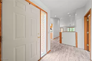 2186 Prestwick Dr, Uniontown, OH 44685 - Photo 5