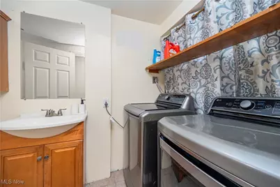 1711 N Nantucket Drive, Lorain, OH 44053 - Photo 23