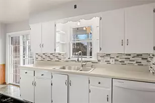 31 Rockdale Ave, Boardman, OH 44512 - Photo 5