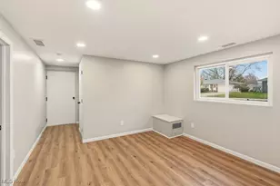 2260 E Gilwood Dr, Stow, OH 44224 - Photo 43