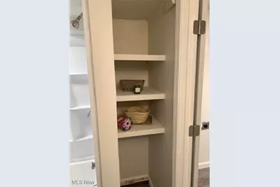 34010 Victor Drive, Eastlake, OH 44095 - Photo 17