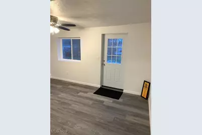 34010 Victor Drive, Eastlake, OH 44095 - Photo 9