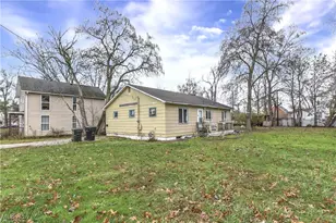 334 16th St, Elyria, OH 44035 - Photo 3