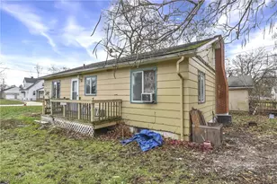 334 16th St, Elyria, OH 44035 - Photo 7