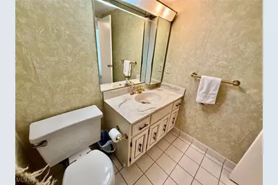 935 Canyon View Road #202, Sagamore Hills, OH 44067 - Photo 27