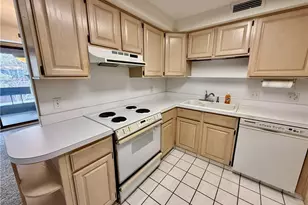 935 Canyon View Rd, Sagamore Hills, OH 44067 - Photo 11