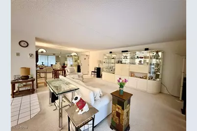 935 Canyon View Road, Sagamore Hills, OH 44067 - Photo 7