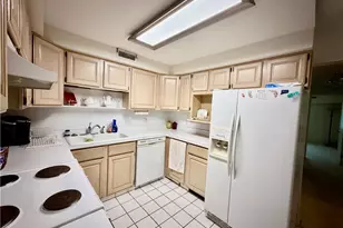 935 Canyon View Rd, Sagamore Hills, OH 44067 - Photo 13