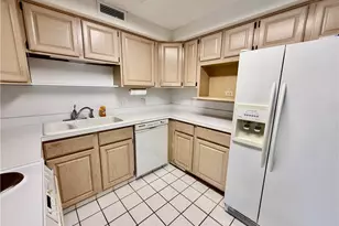 935 Canyon View Rd, Sagamore Hills, OH 44067 - Photo 13