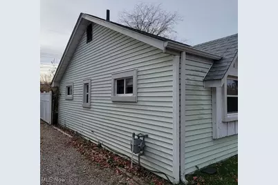 4260 Brockley Avenue, Sheffield Lake, OH 44054 - Photo 3