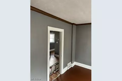 508 Eva Avenue, Akron, OH 44301 - Photo 7