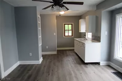 923 W 58th Street, Ashtabula, OH 44004 - Photo 5