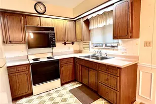 101-103 Pleasantview Dr, Weirton, WV 26062 - Photo 13