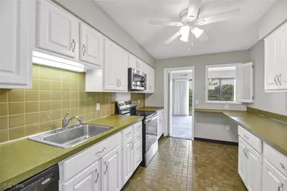 12550 Lake Avenue #706, Oakwood, OH 44107 - Photo 27