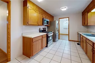 739 Campbell Dr, Belpre, OH 45714 - Photo 11