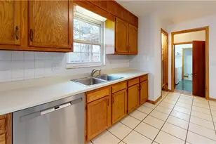 739 Campbell Dr, Belpre, OH 45714 - Photo 13