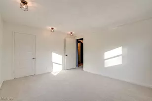 230 W 39th St, Lorain, OH 44052 - Photo 21