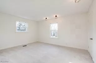 230 W 39th St, Lorain, OH 44052 - Photo 19